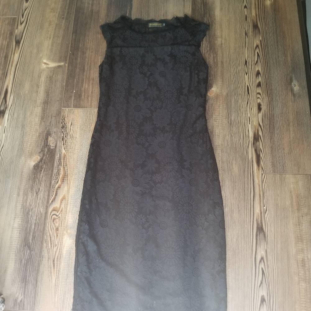 Lace Dress - Picture 5 of 5